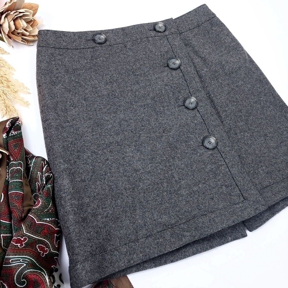 Loft Grey Wool Button Front Skirt Sz 2 Petite